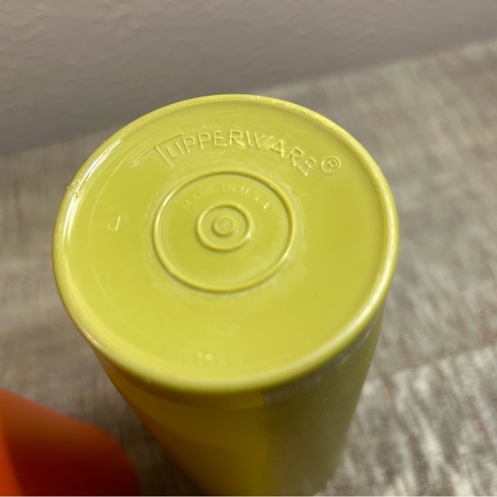 Vintage Tupperware Tumblers ✨ Rare ✨ - Picture 3 of 4